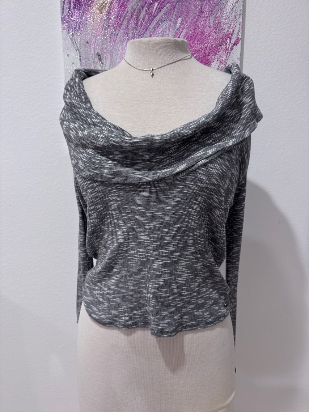 Alo Yoga off-the-shoulder cowl neck top medium